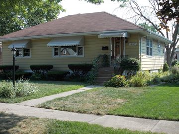 Lansing apartment for rent - 18449 RIDGEWOOD AVE