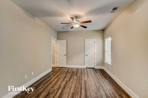 Irondale house for rent - the living room is clean and ready to be staged