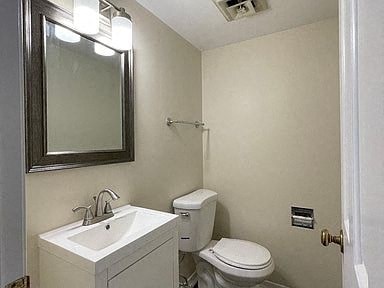 Floor plan for 1 bed, 1.5 baths, 1303 sqft