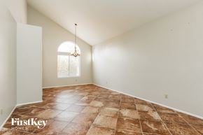 Tucson house for rent - the living room is clean and ready for guests to use