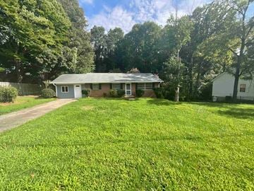 Winston Salem house for rent - 5021 Ryandale Road Winston Salem, NC 27104