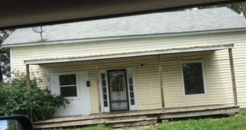 Windsor house for rent - 206 W Jackson