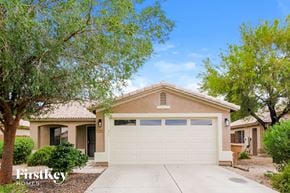 Peoria house for rent - A house with a garage is for sale.
