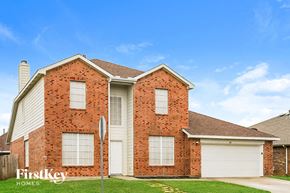 Fort Worth house for rent - 401 Deer Lake Drive Fort Worth, TX 76140