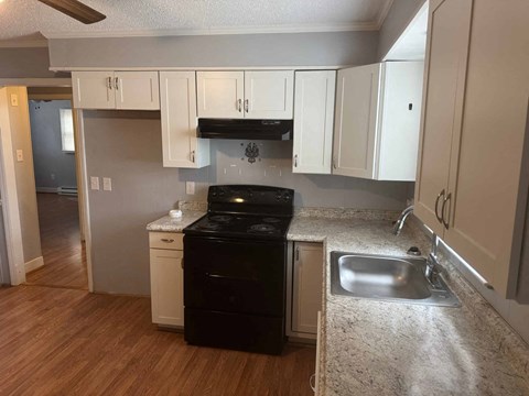 Floor plan for 2 beds, 1 bath, 840 sqft