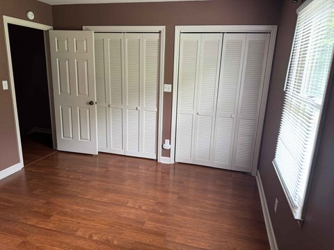 Floor plan for 2 beds, 1.5 baths, 960 sqft