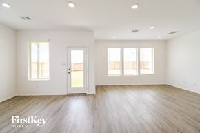 La Marque house for rent - the living room is clean and ready to be used as a home office