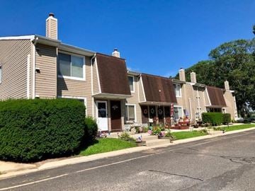 Blackwood apartment for rent - a row of houses on the side of a street