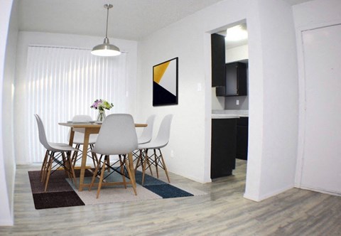 Floor plan for 2 beds, 1 bath, 900 sqft