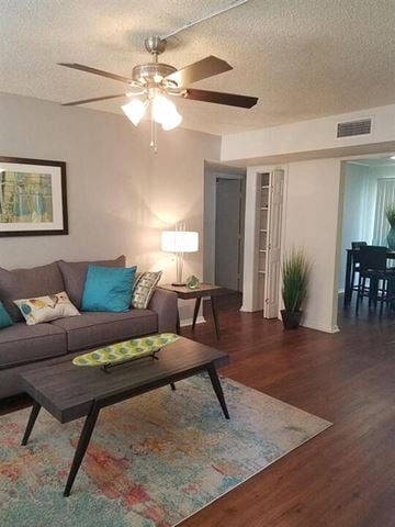 Baton Rouge apartment for rent - a living room with a couch and a coffee table