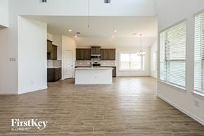 Mont Belvieu house for rent - 14915 Lake Shore Ave Mont Belvieu, TX 77523