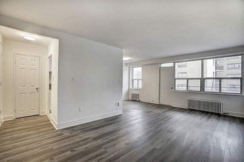 Floor plan for studio, 1 bath, 340 sqft