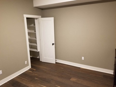 Floor plan for 1 bed, 1 bath, 819 sqft