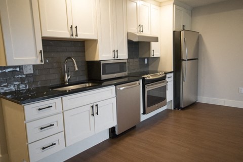 Floor plan for 1 bed, 1 bath, 853 sqft