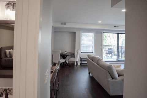 Floor plan for 3 beds, 3 baths, 1470 sqft