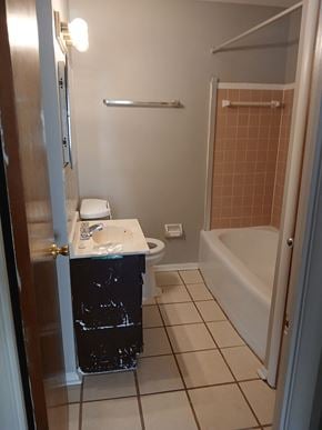 Louisville house for rent - a bathroom with a sink and a toilet and a shower