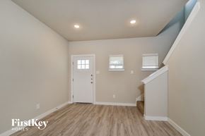 Lewisville house for rent - the upstairs bedroom is spacious and has a door to the hallway
