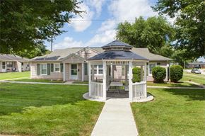 Springfield triplex for rent - Country Club Village I Exterior 6