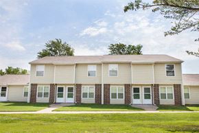 Webb City apartment for rent - Maplewood Manor Exterior 2
