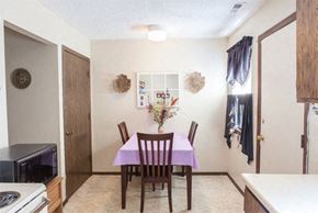 Webb City apartment for rent - Maplewood Manor Interior 5