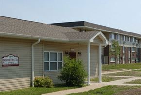 Kankakee apartment for rent - Crestview Village IL Exterior 3