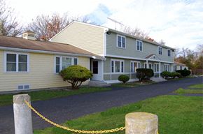 Narragansett apartment for rent - Fieldstone Exterior 1