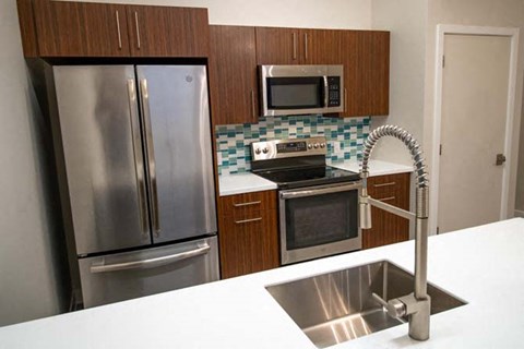 Floor plan for 1 bed, 1 bath, 676 sqft