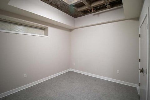 Floor plan for 1 bed, 1 bath, 691 sqft