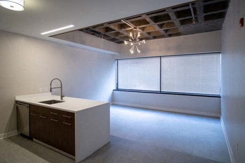 Floor plan for 2 beds, 1 bath, 805 sqft