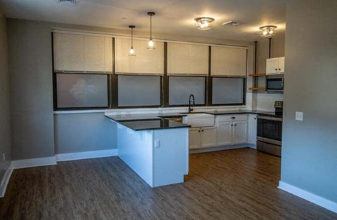 Floor plan for 1 bed, 1 bath, 687 sqft