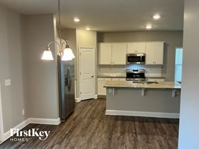 Charlotte house for rent - 5509 COBBLESTONE GLEN DRIVE Charlotte, NC 28213