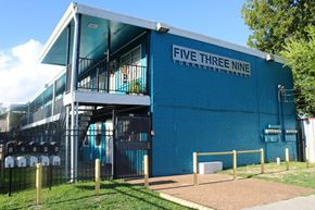 Houston apartment for rent - the front of the five three nine football building