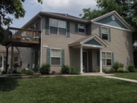 Columbia apartment for rent - a house with a balcony and a yard