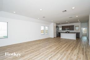 Mont Belvieu house for rent - 7518 Oakmont Avenue Mont Belvieu, TX 77523