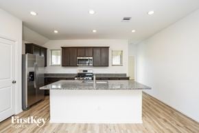 Mont Belvieu house for rent - 7518 Oakmont Avenue Mont Belvieu, TX 77523