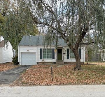 Springfield house for rent - a white house with a tree in front of it