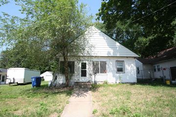 Red Wing apartment for rent - 811 Bush St