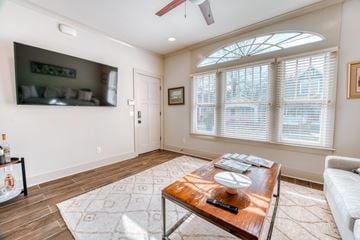 Baton Rouge apartment for rent - a living room with a couch and a coffee table