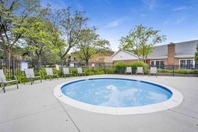 Carol Stream apartment for rent - Hot tub