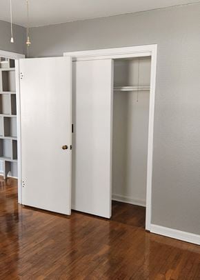 Clinton house for rent - 404 E Allen Street