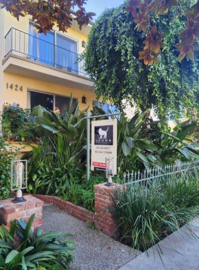 Santa Monica apartment for rent - A sign in front of a house that says "No Pets Allowed".