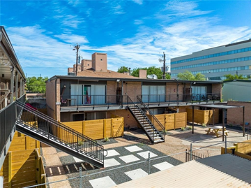 Houston apartment for rent - a view of the roof of a building with stairs