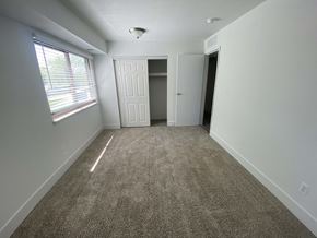 Clinton Township apartment for rent - a empty room with carpet and a window