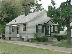 Warren house for rent - a small white house on the side of a street