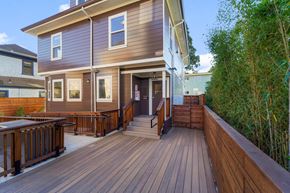 Berkeley apartment for rent - Back of building