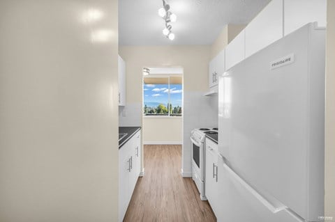 Floor plan for 1 bed, 1 bath, 550 sqft