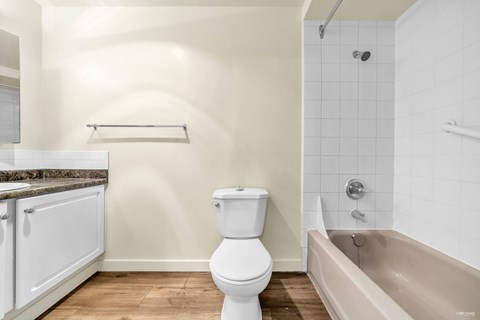 Floor plan for 1 bed, 1 bath, 560 sqft