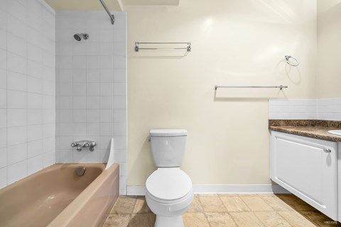 Floor plan for 2 beds, 1 bath, 725 sqft