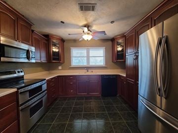 Bay City house for rent - 161 Zipprian Way