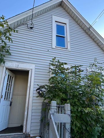Niagara Falls house for rent - 1715 16th street